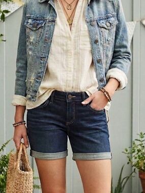 NWOT Anthropologie Holding Horses Jean Shorts (size 29)